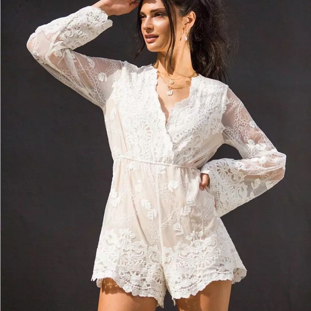 Buckle Cream Lace Romper